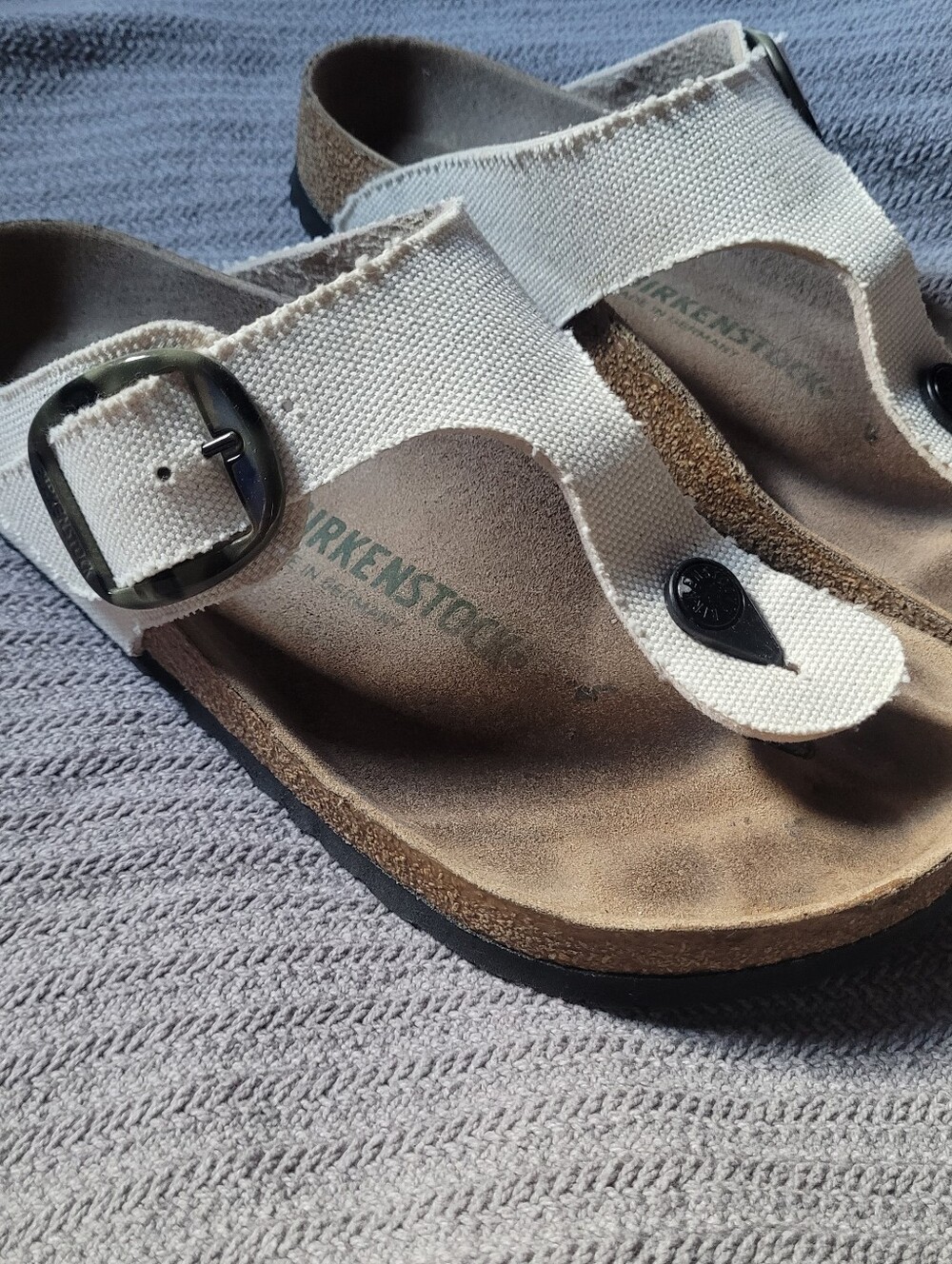 Birkenstock Gizeh Big Buckle Eggshell Off-White Canvas Green Camo Buckle 38